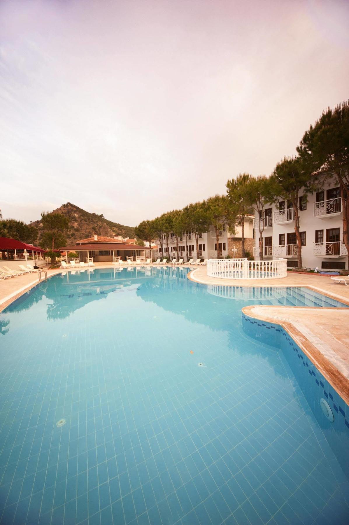 White Hotel Oludeniz Bagian luar foto
